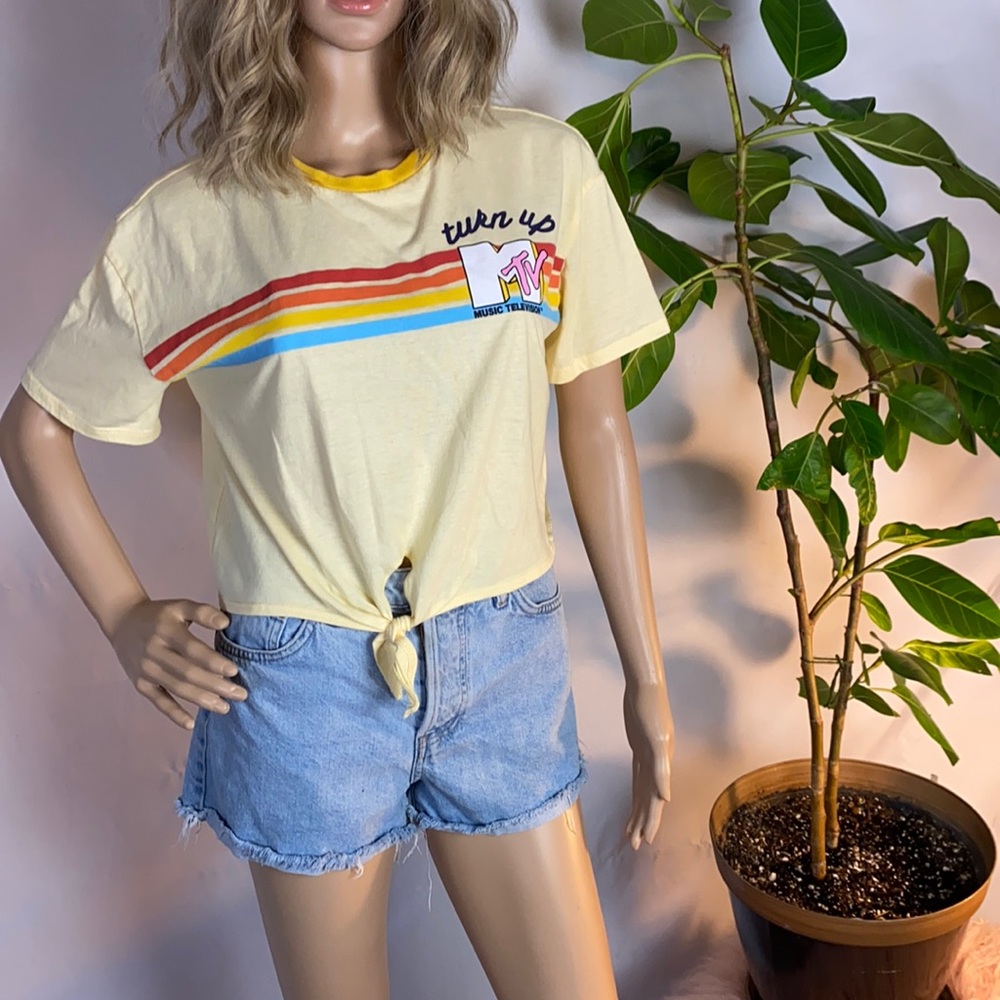 MTV Ringer Cropped Tee shirt size L “Turn up MTV”